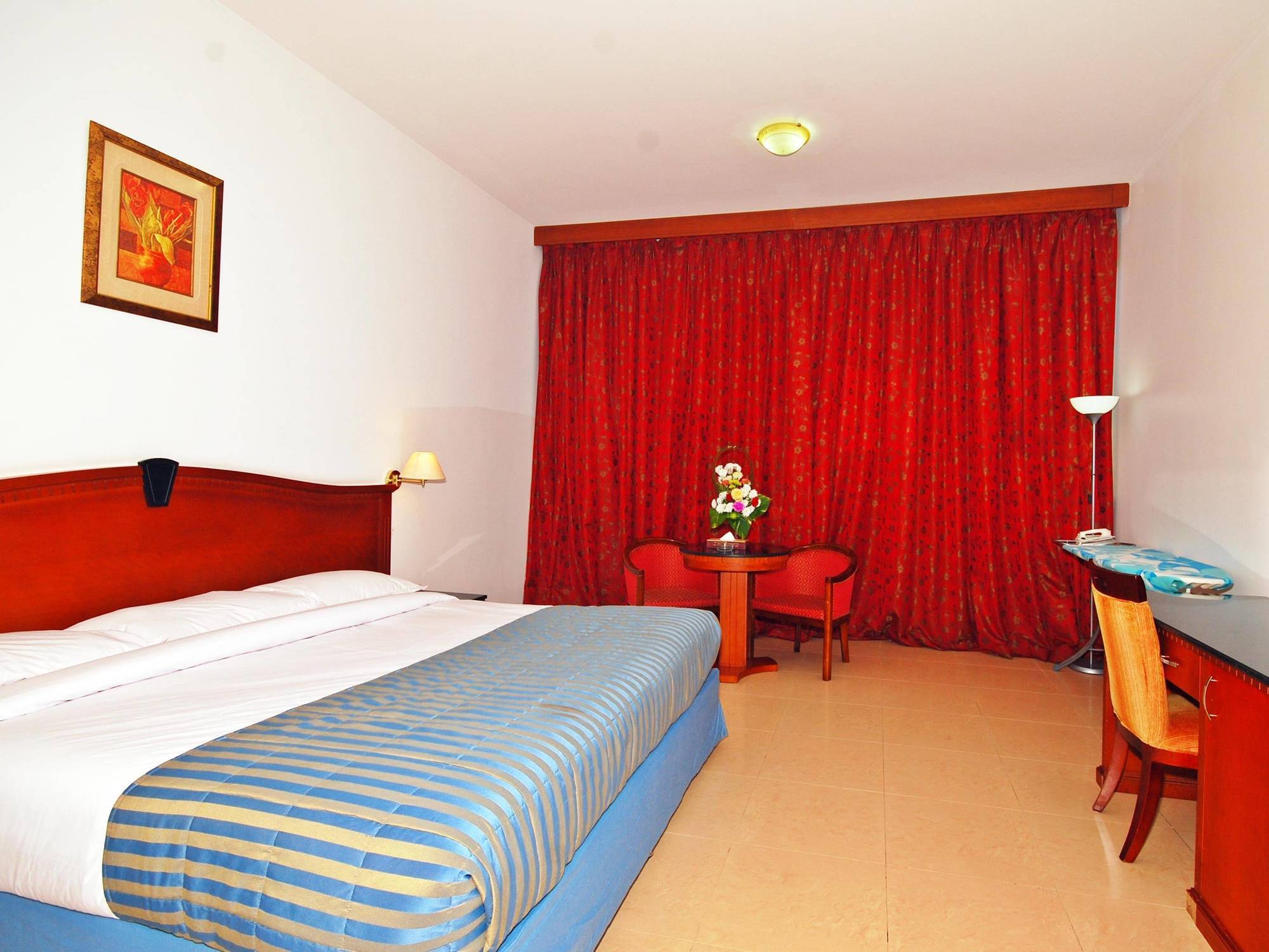 Ramee Garden Hotel Apartments Abu Dhabi Exterior photo